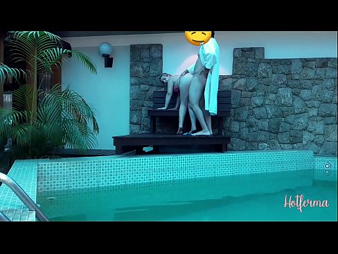 ❤️ Šef poziva sobaricu na bazen, ali nije mogao odoljeti vrućini ❤️❌ Seks video na hr.teatroporno.ru ❌️❤
