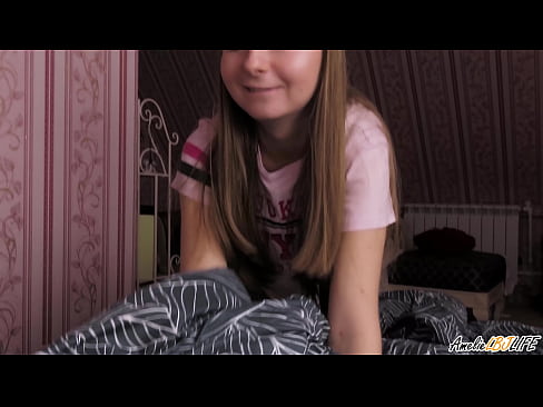 ❤️ Blondie duboko siše svog BFF-a i dobiva spermu u usta ❤️❌ Seks video na hr.teatroporno.ru ❌️❤