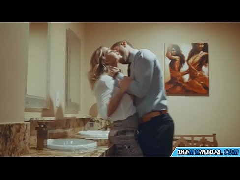 ❤️ Kad te prsata plavuša zavede u javnom zahodu ❤️❌ Seks video na hr.teatroporno.ru ❌️❤
